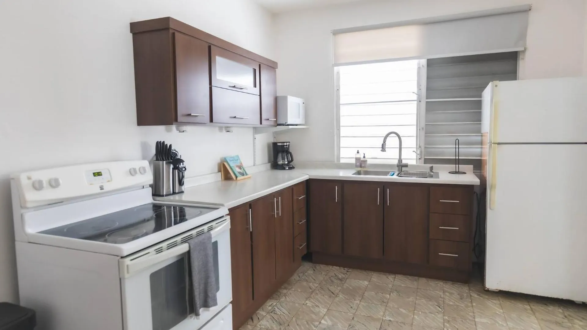 Prime Apartment Near Beach, Dining & Nightlife! San Juan